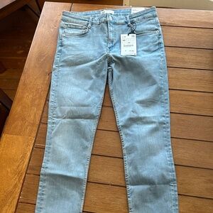 Women Zara jeans size 8